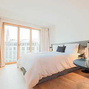 4* Hotel H'otello B'01