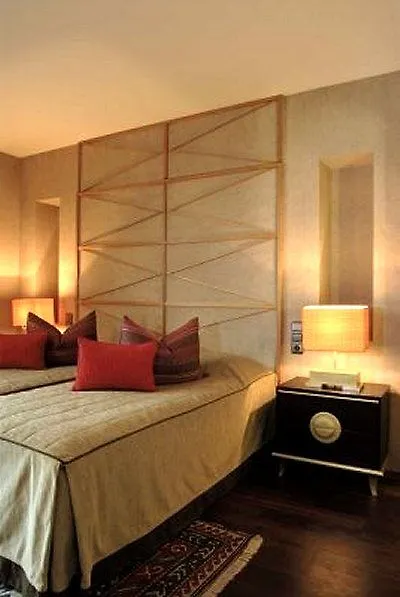 Hotel Ambiance Rivoli Munich 4*,